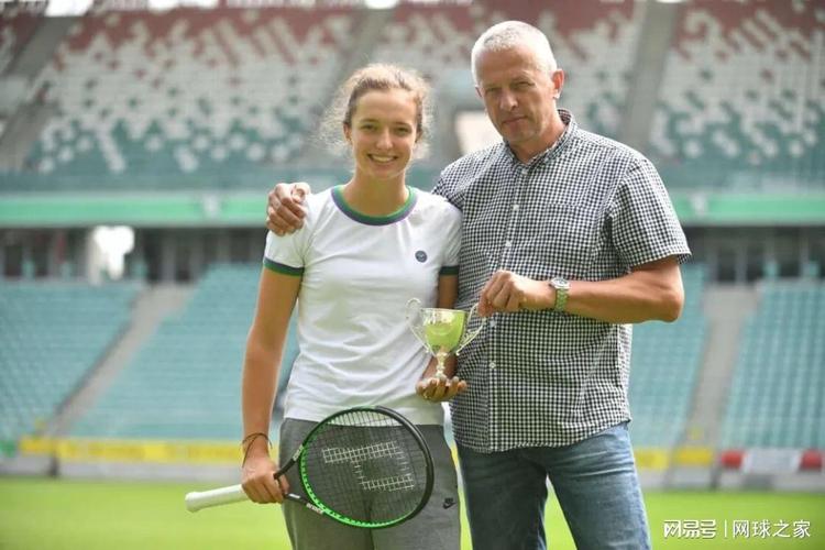 他在执教中 他在执教中