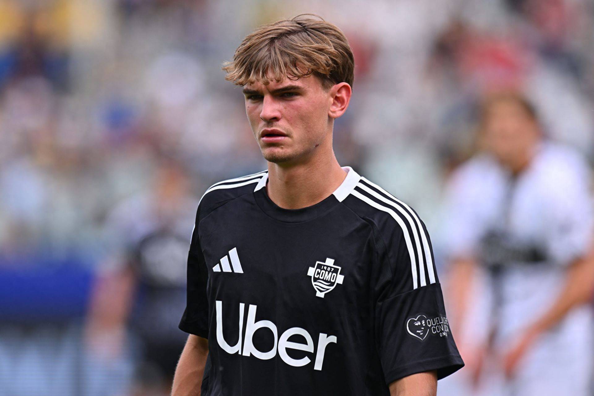 足球场上一 足球场上一