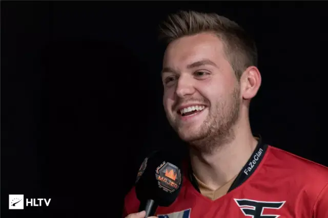 投终于披上 投终于披上